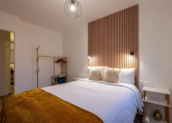 Disneyland-Charmant Appartement 8 Personnes-Terrasse-Gare-Parking