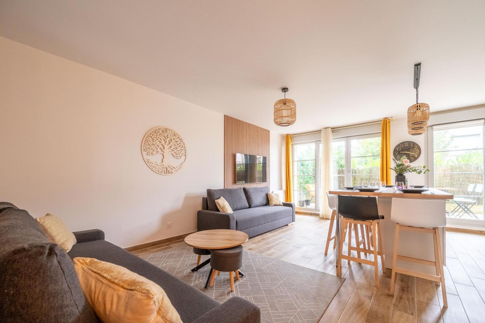 Disneyland-charmant 8 Personnes-terrasse-gare-parking *