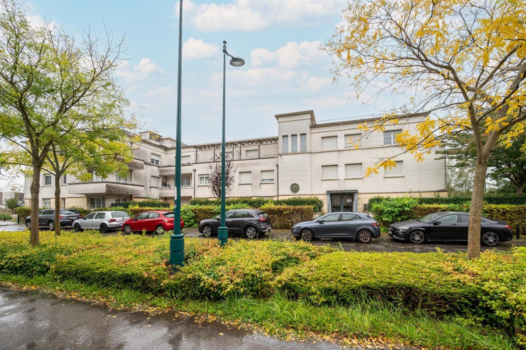 Disneyland-charmant 8 Personnes-terrasse-gare-parking Apartment Montévrain
